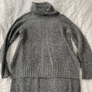 Express Wool Turtleneck